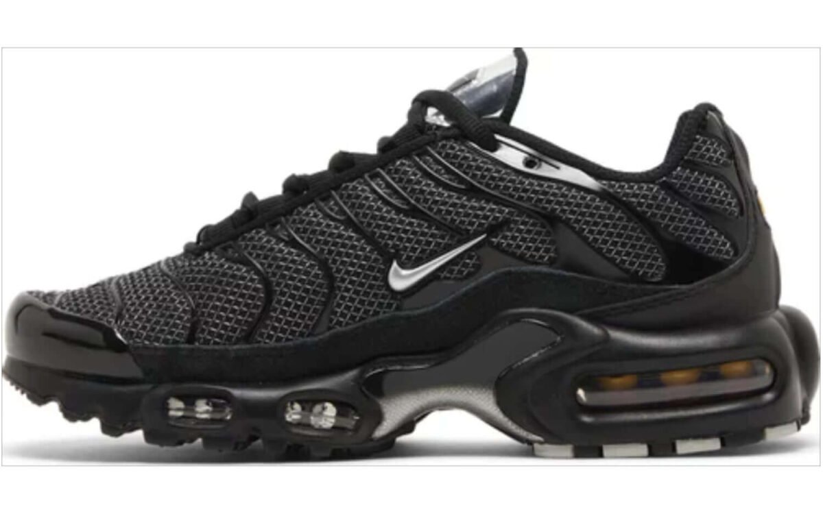 Womens Air Max Plus Black Metallic Silver